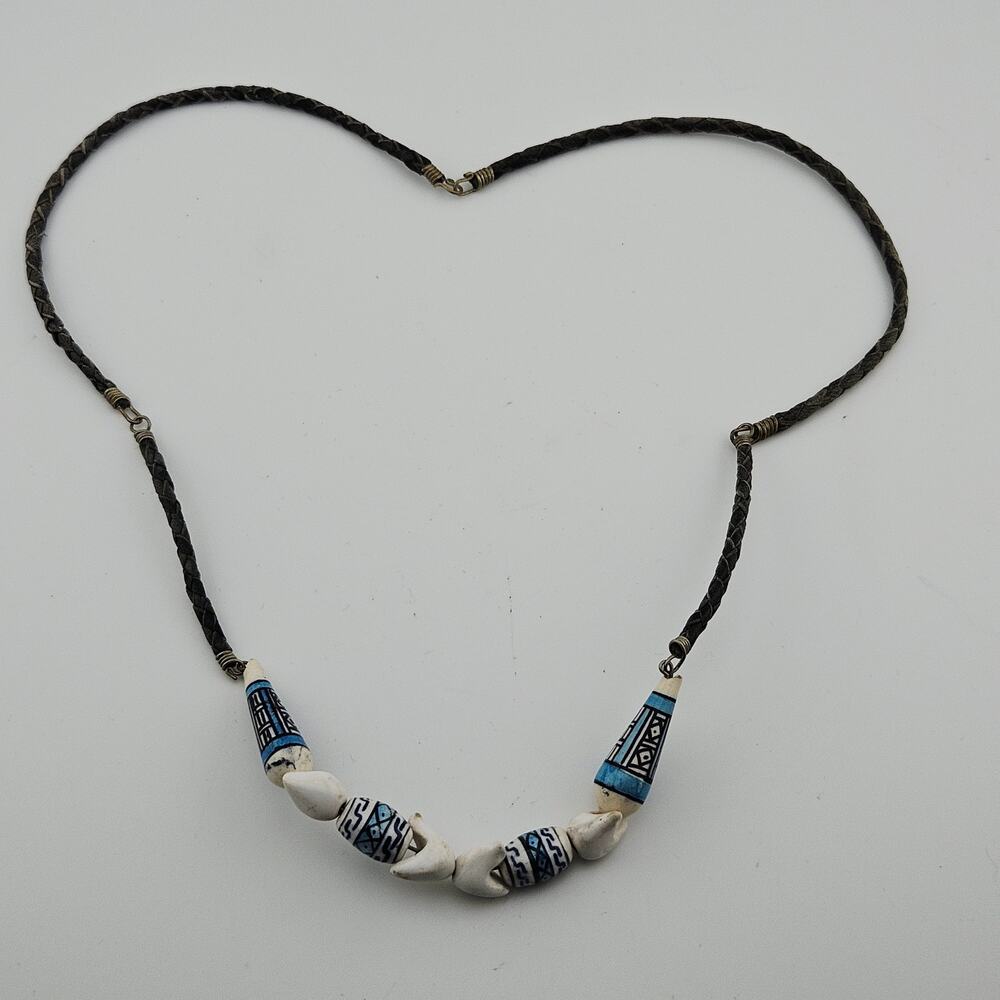Vintage Painted Bead Shell Necklace On Woven Cord Black White Islander Surfer